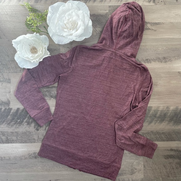 🍇The North Face Zip-Up Hoodie - Picture 2 of 4